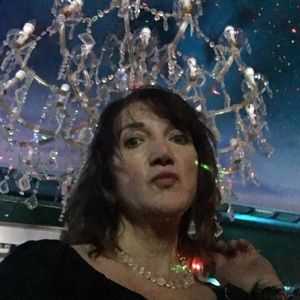 Meet your Posher, Lori